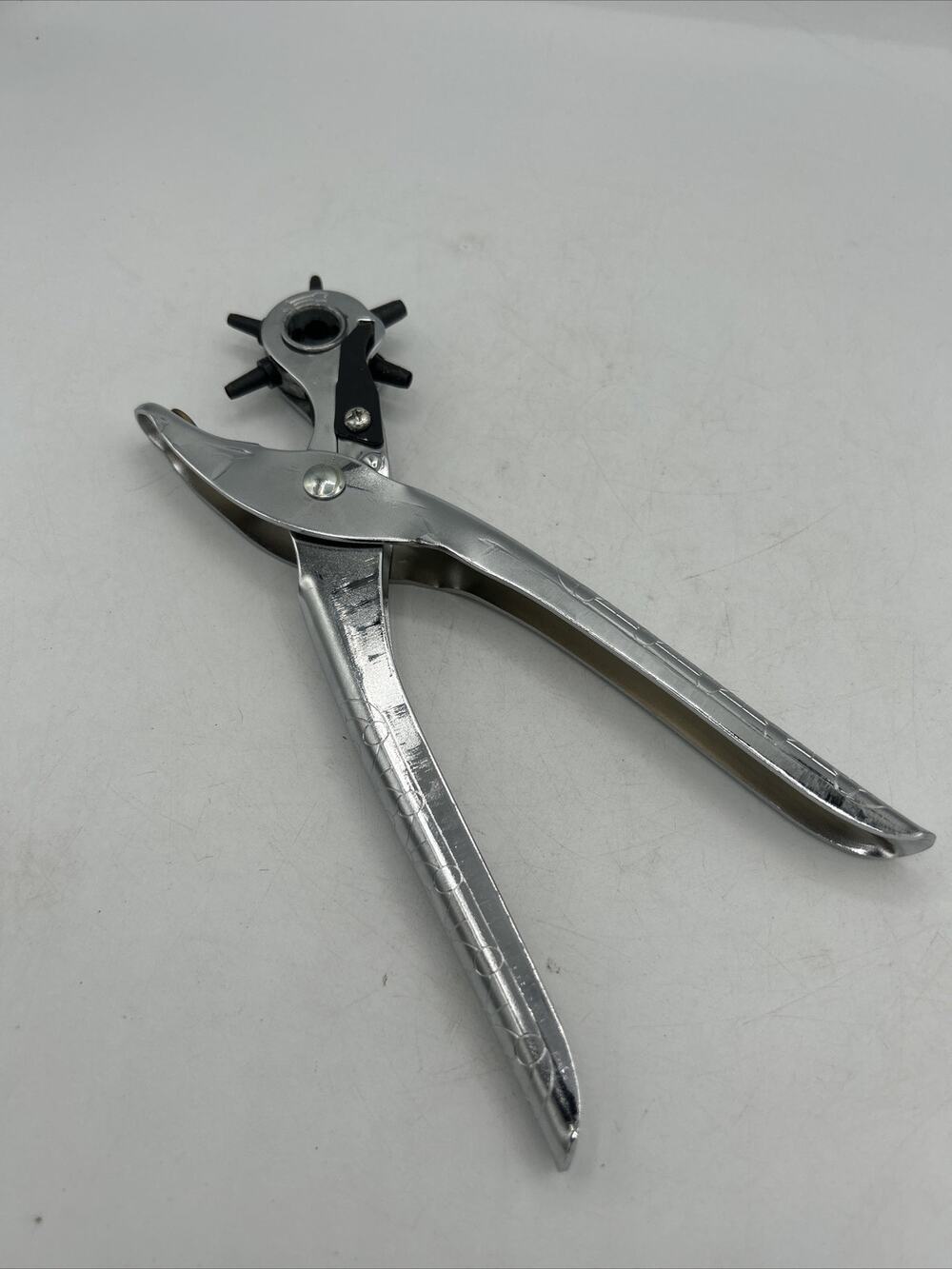 Economy Rotary Punch 3220-00